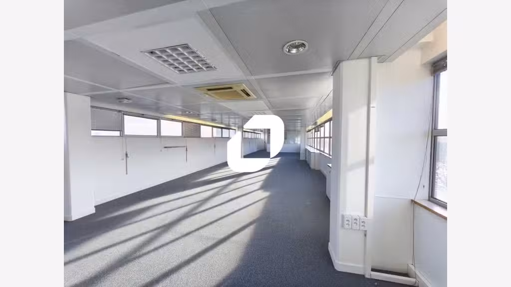 A louer Bureaux 1300m² Alfortville