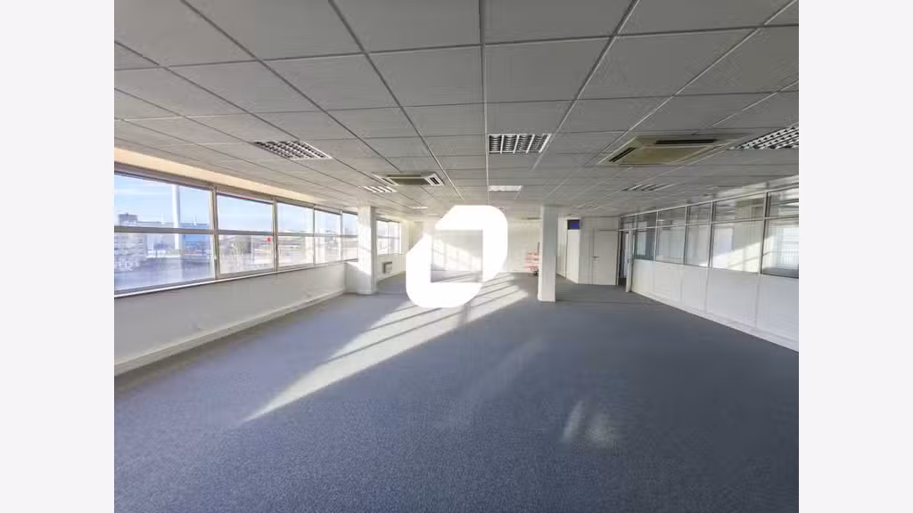 A louer Bureaux 1300m² Alfortville