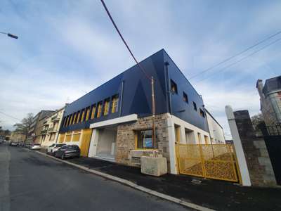A louer bureau aménagé et cloisonné 874m² Fougères