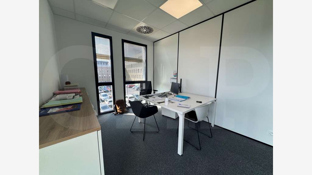 A louer bureau 101m² aménagé et cloisonné à Rennes