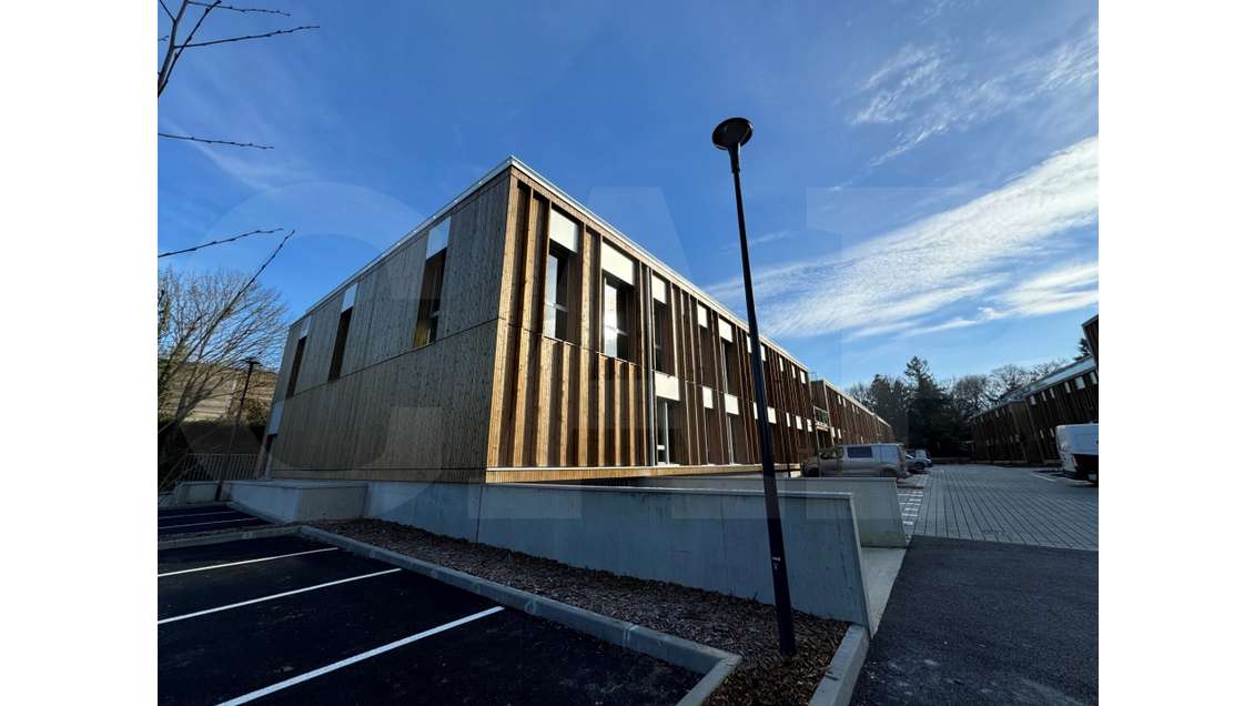 A louer bureaux 1227m² à Saint-Jacques-de-la-Lande