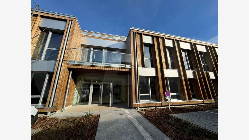 A louer bureaux 1227m² à Saint-Jacques-de-la-Lande