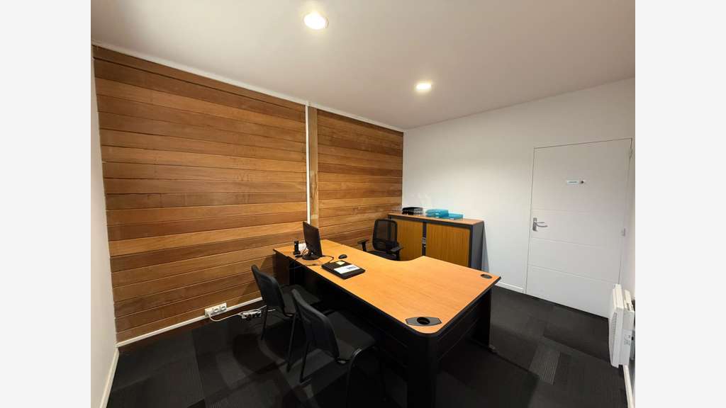 Bureaux contemporains proche Pôle Tassigny Angers