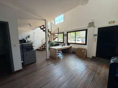 Bureaux contemporains proche Pôle Tassigny Angers