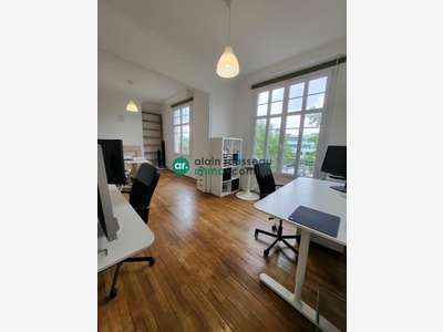 A louer bureaux 66m² R+2 hyper centre Angers Gare