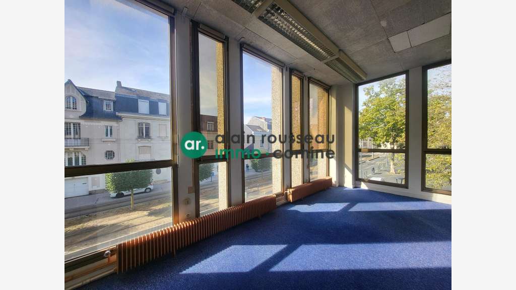 A louer bureaux ensoleillés 118m² prox gare Angers