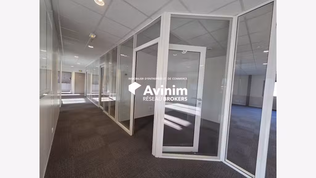 A louer bureaux 447m² Zone du Pont de Tasset