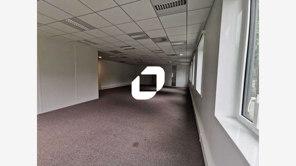 A louer Bureaux 303m² Antony