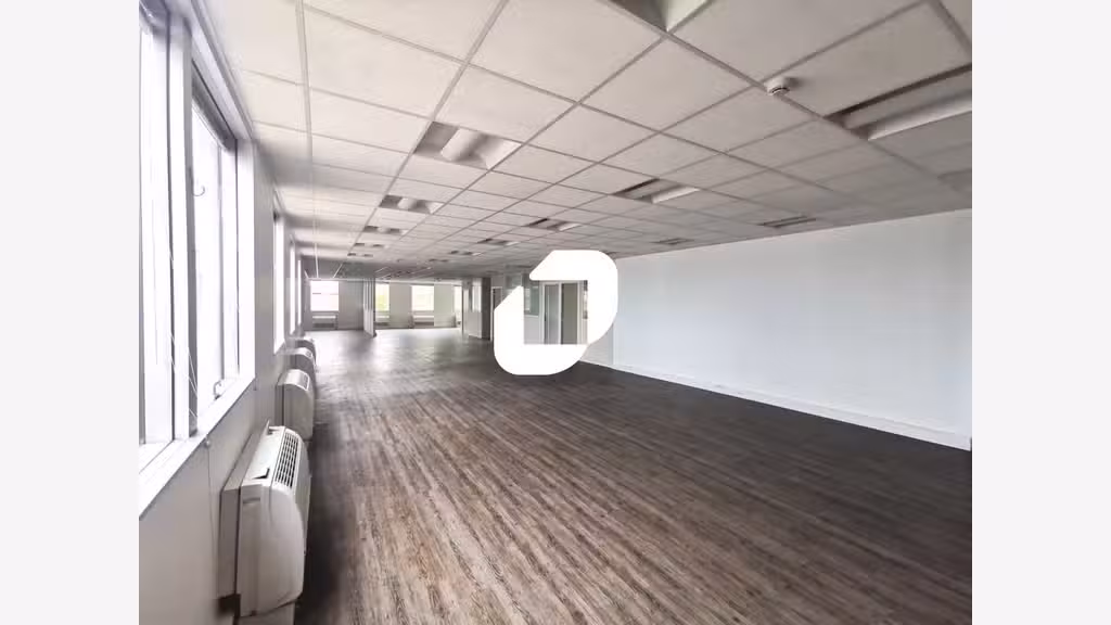 A louer Bureaux 742m² Antony