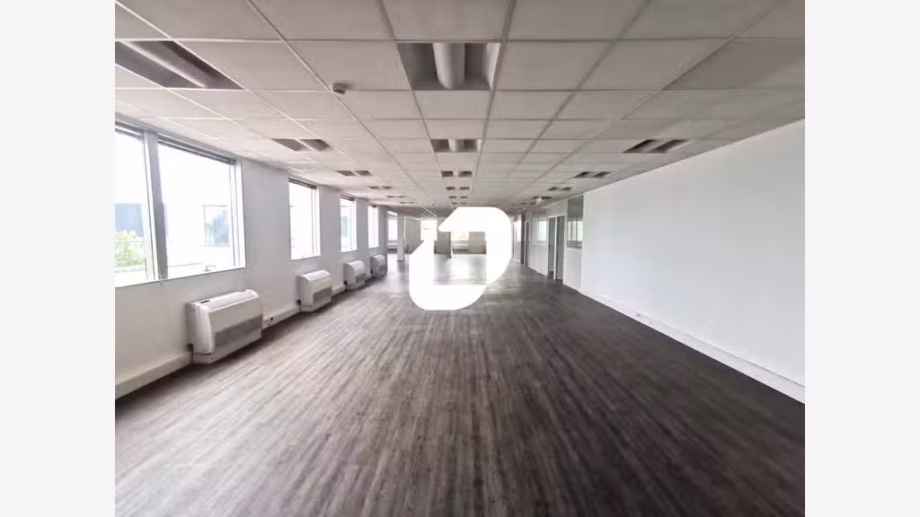 A louer Bureaux 742m² Antony
