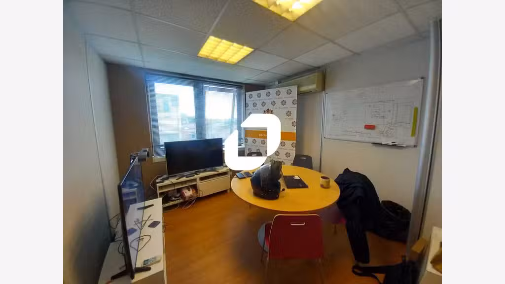 A louer Bureaux 84m² Antony