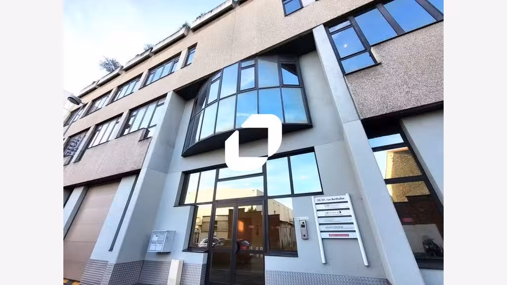 A louer Bureaux 151m² Arcueil