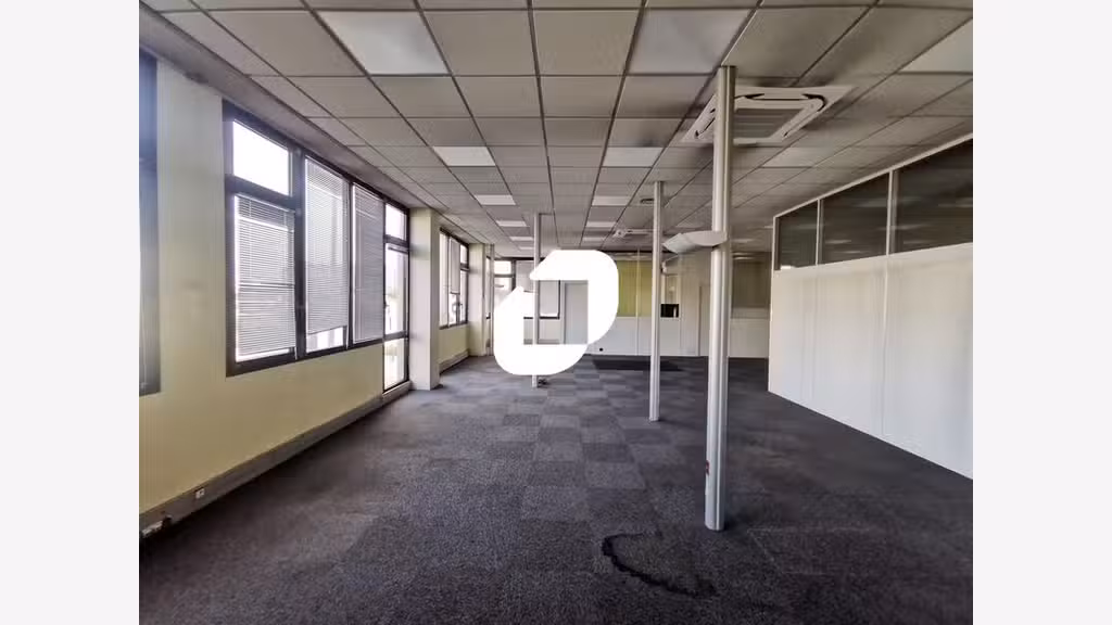 A louer Bureaux 151m² Arcueil