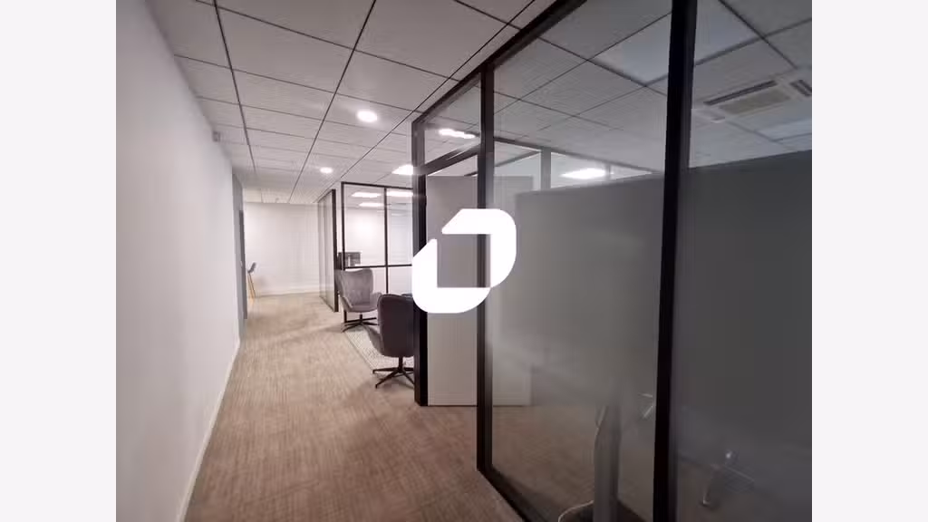 A louer Bureaux 213m² Arcueil