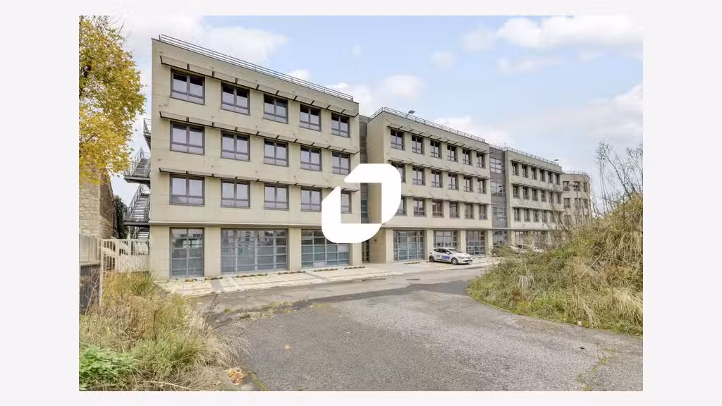 A louer Bureaux 213m² Arcueil