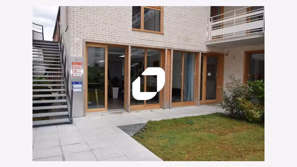 A louer Bureaux 336m² Arcueil