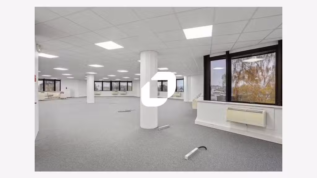 A louer Bureaux 1234m² Argenteuil