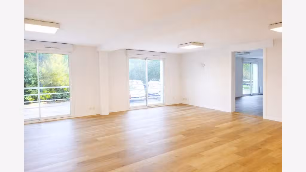 Loue bureaux 100m² au 1er étage à Vannes Arradon