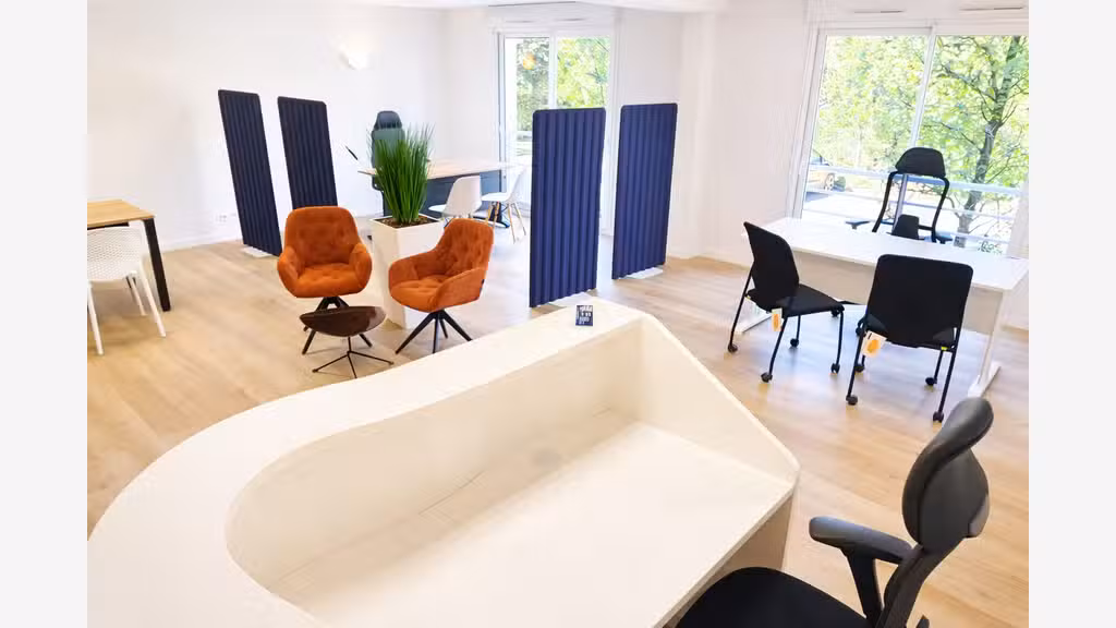 Loue bureaux 100m² au 1er étage à Vannes Arradon