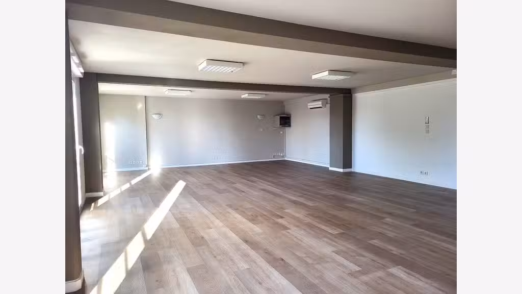 A louer bureaux de 80m² à Vannes Arradon
