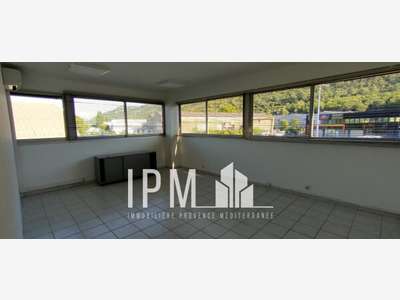 A louer bureaux 31m² à Aubagne ZI Les Paluds