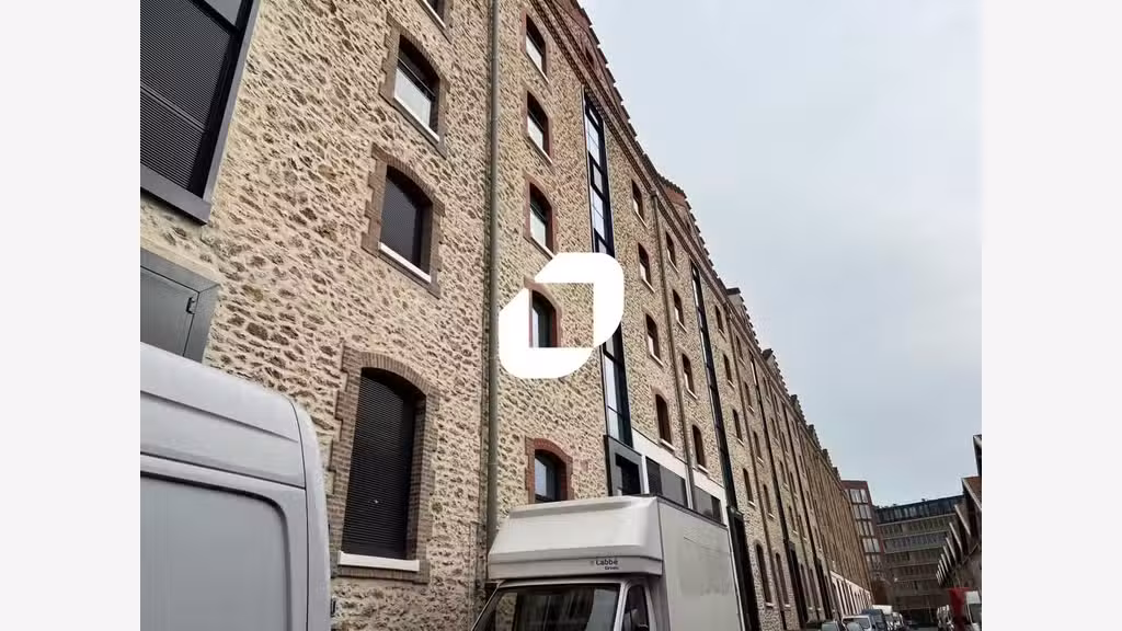 A louer Bureaux 813m² Aubervilliers