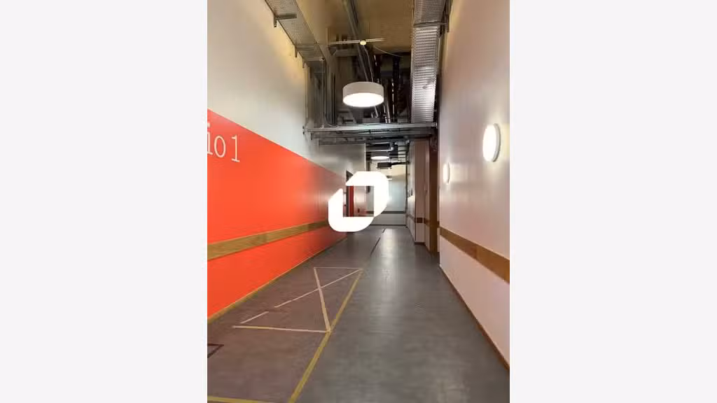 A louer Bureaux 813m² Aubervilliers