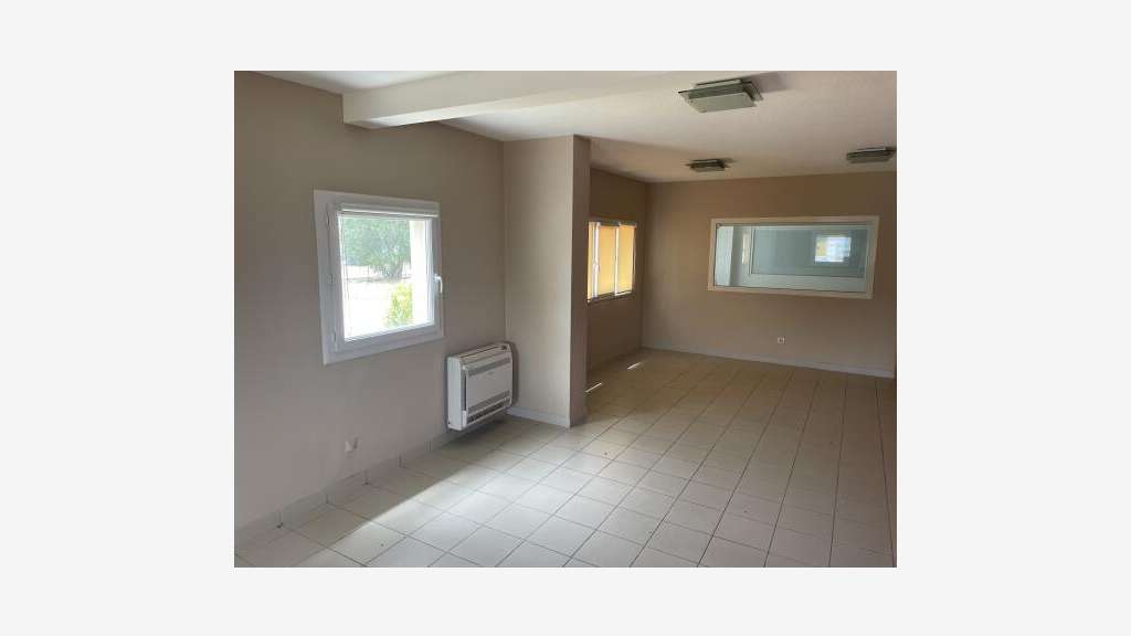 A louer bureaux 477m² à Avignon ZA Fontcouverte