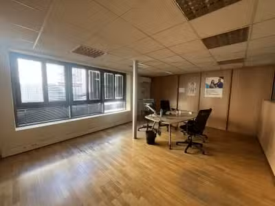 Bureaux de 215m² à louer en centre ville Avignon
