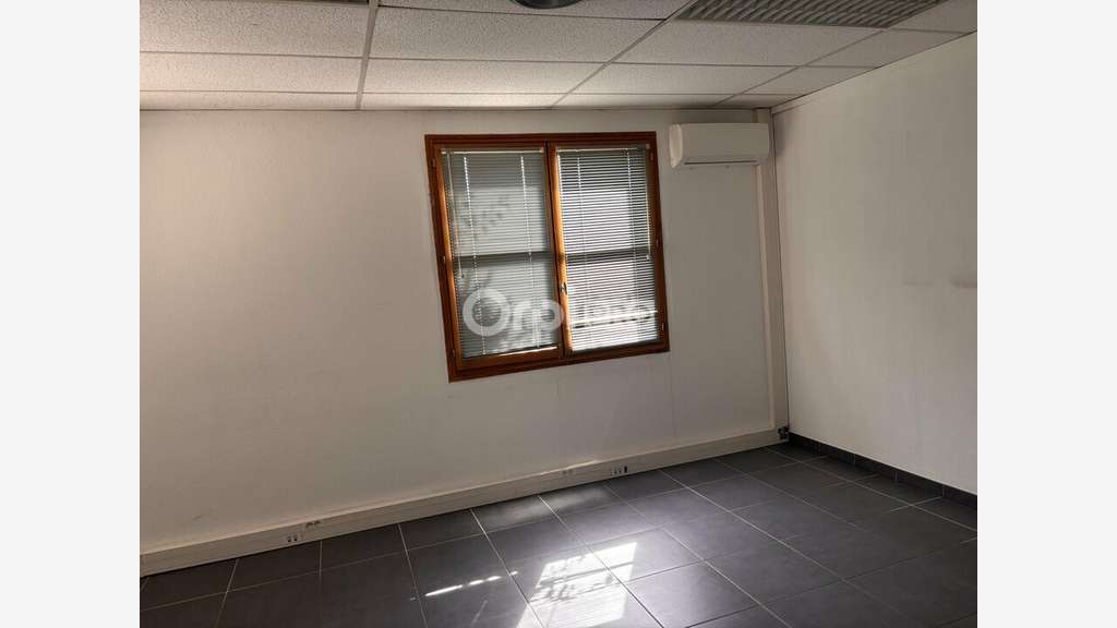 Bureaux à louer bel empl Zone Courtine à Avignon