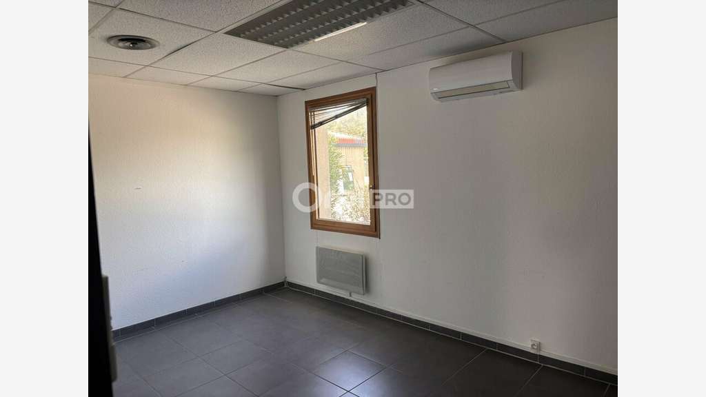 Bureaux à louer bel empl Zone Courtine à Avignon