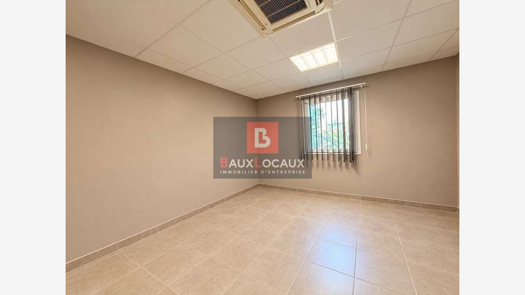 A louer bureaux 89m² en RDC Avignon Agroparc