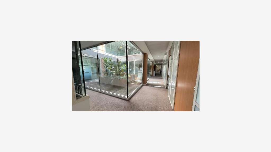 À louer bureaux de 110 à 3 341m² Agroparc Avignon
