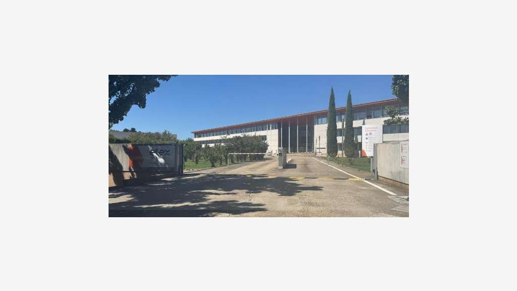 À louer bureaux de 110 à 3 341m² Agroparc Avignon