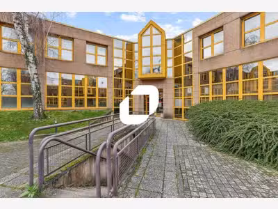 A louer Bureaux 1606m² Bagneux