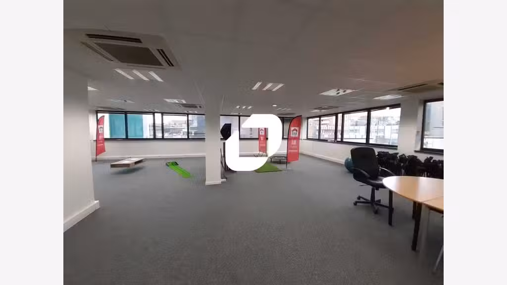 A louer Bureaux 757m² Bagnolet