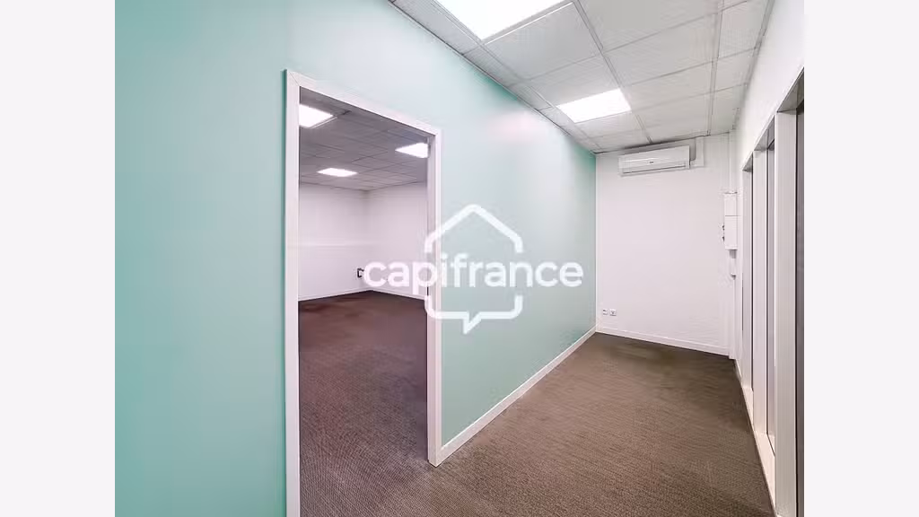 Local/bureau 48m² à louer à Moudong Baie Mahault