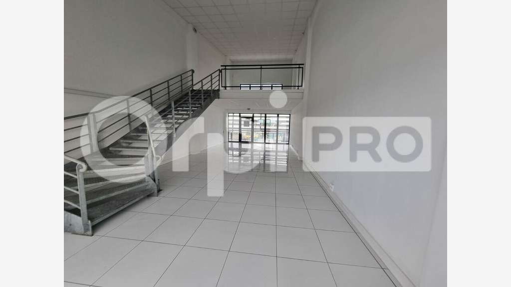 Avec ORPI  louez vos bureaux de 119 m2