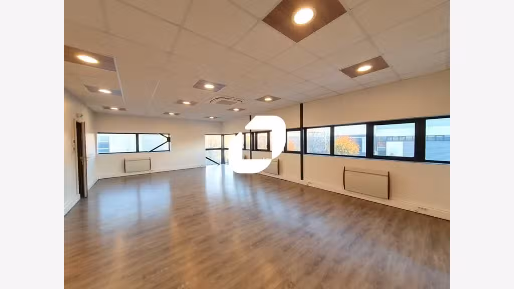 A louer Bureaux 56m² Bailly romainvilliers