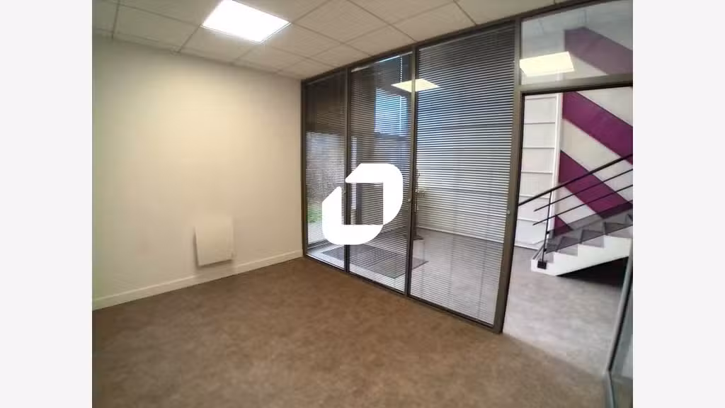 A louer Bureaux 18m² Bailly romainvilliers
