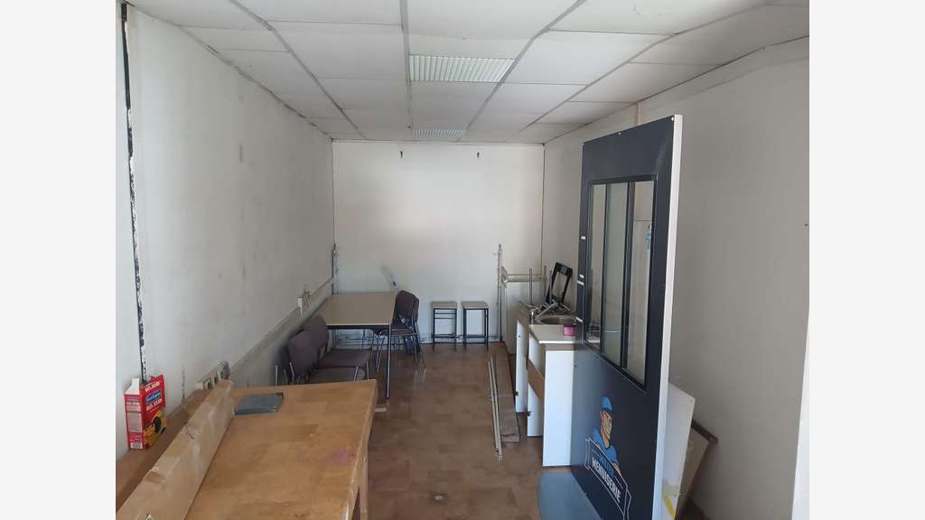 À LOUER – Bureaux de 163 m² à l’étage