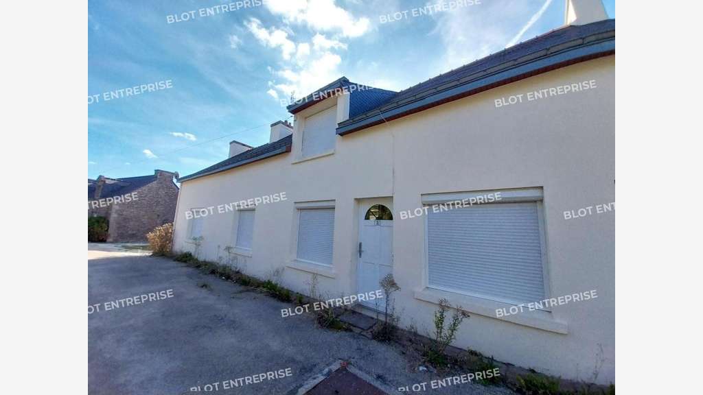 À LOUER - BUREAUX 106 m² - BAUD