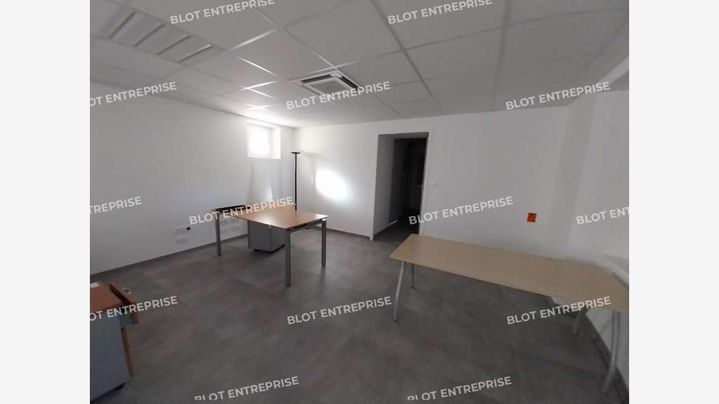 À LOUER - BUREAUX 106 m² - BAUD