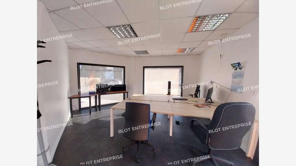 À LOUER - LOCAL PROFESSIONNEL BUREAUX 170 m² - B
