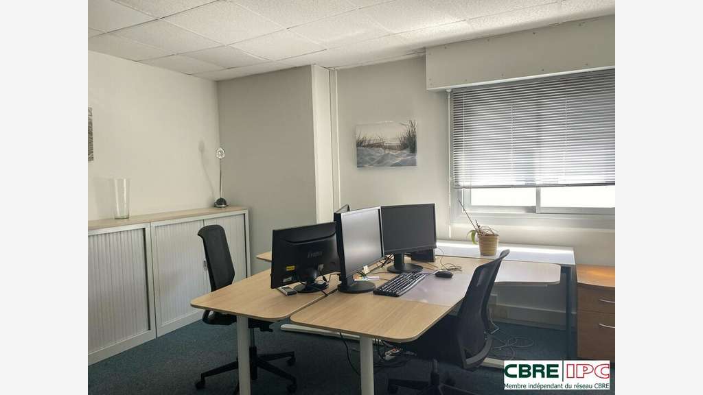 Location bureaux de 443m² au 1er étage à Bayonne