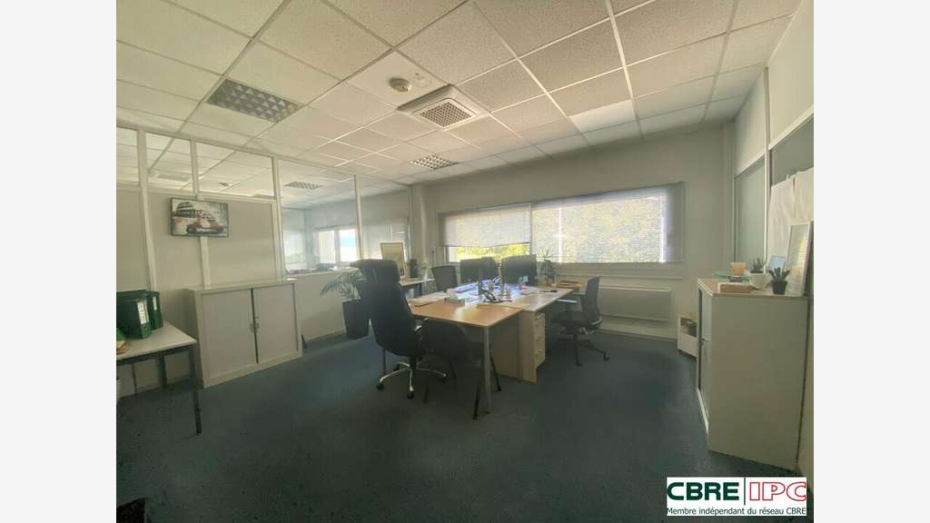 Location bureaux de 443m² au 1er étage à Bayonne