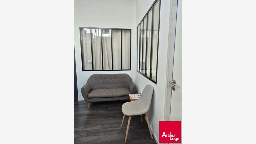 Bureaux de 91m² à louer au 1er étage à Bayonne