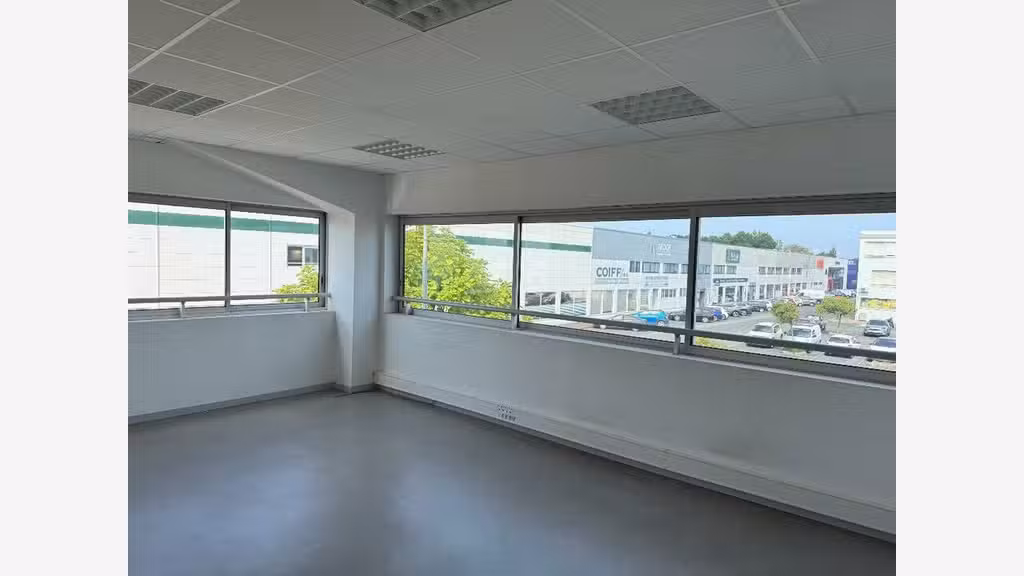 A louer bureaux 95m² à Bayonne Forum  
