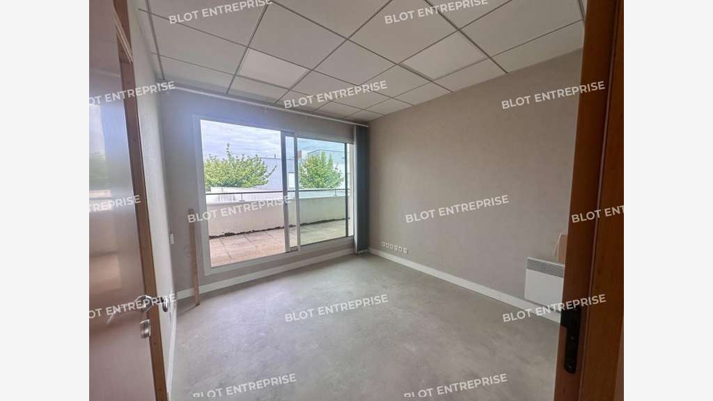 A louer bureaux 46m² avec accès PMR à Betton