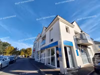A louer bureaux 55m² belle visibilité  Guérande